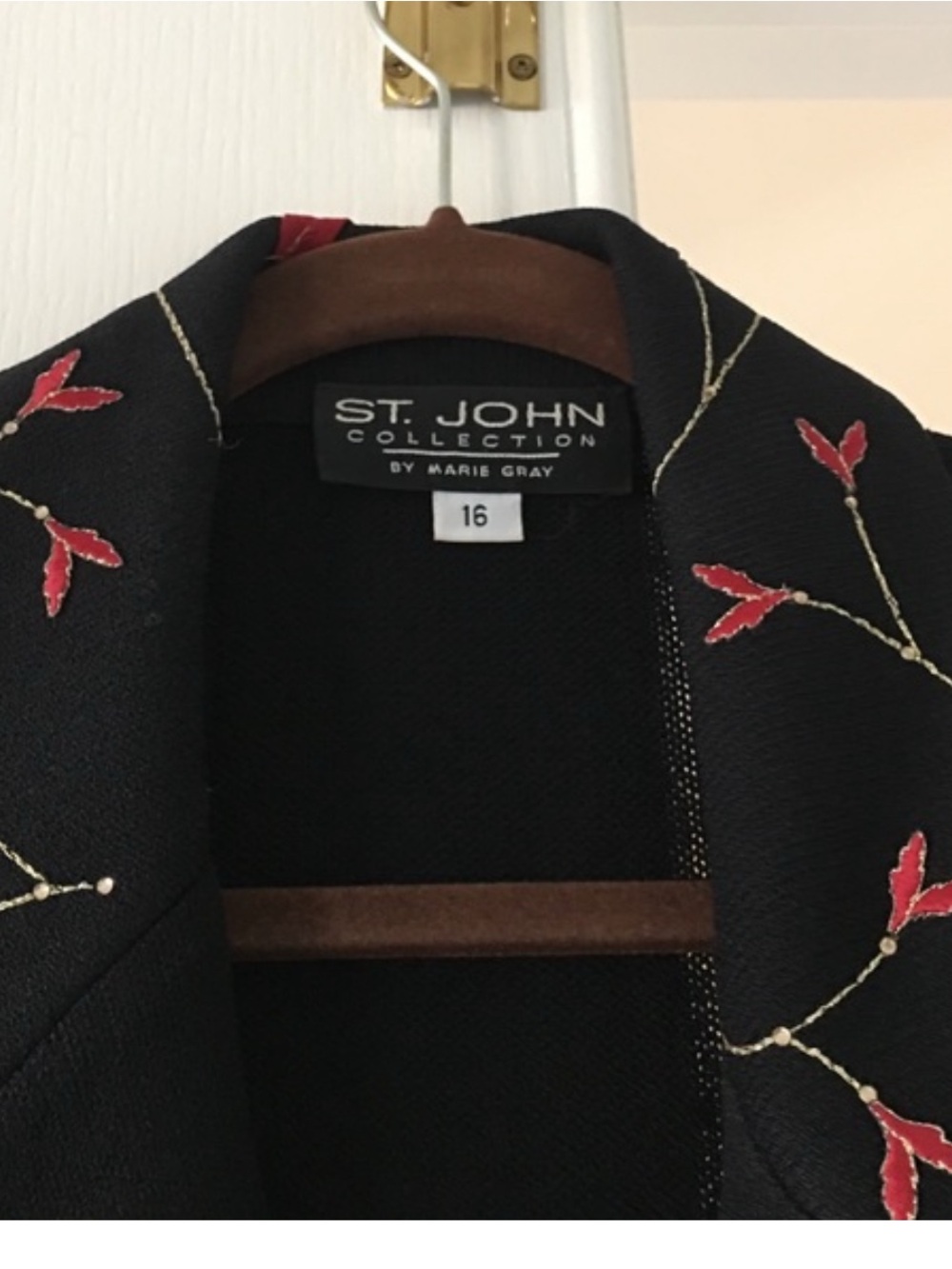 St. John blazer - Picture 2 of 2